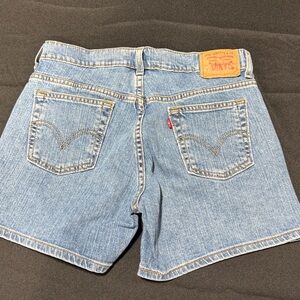 Levi’s Nouveau shorts
